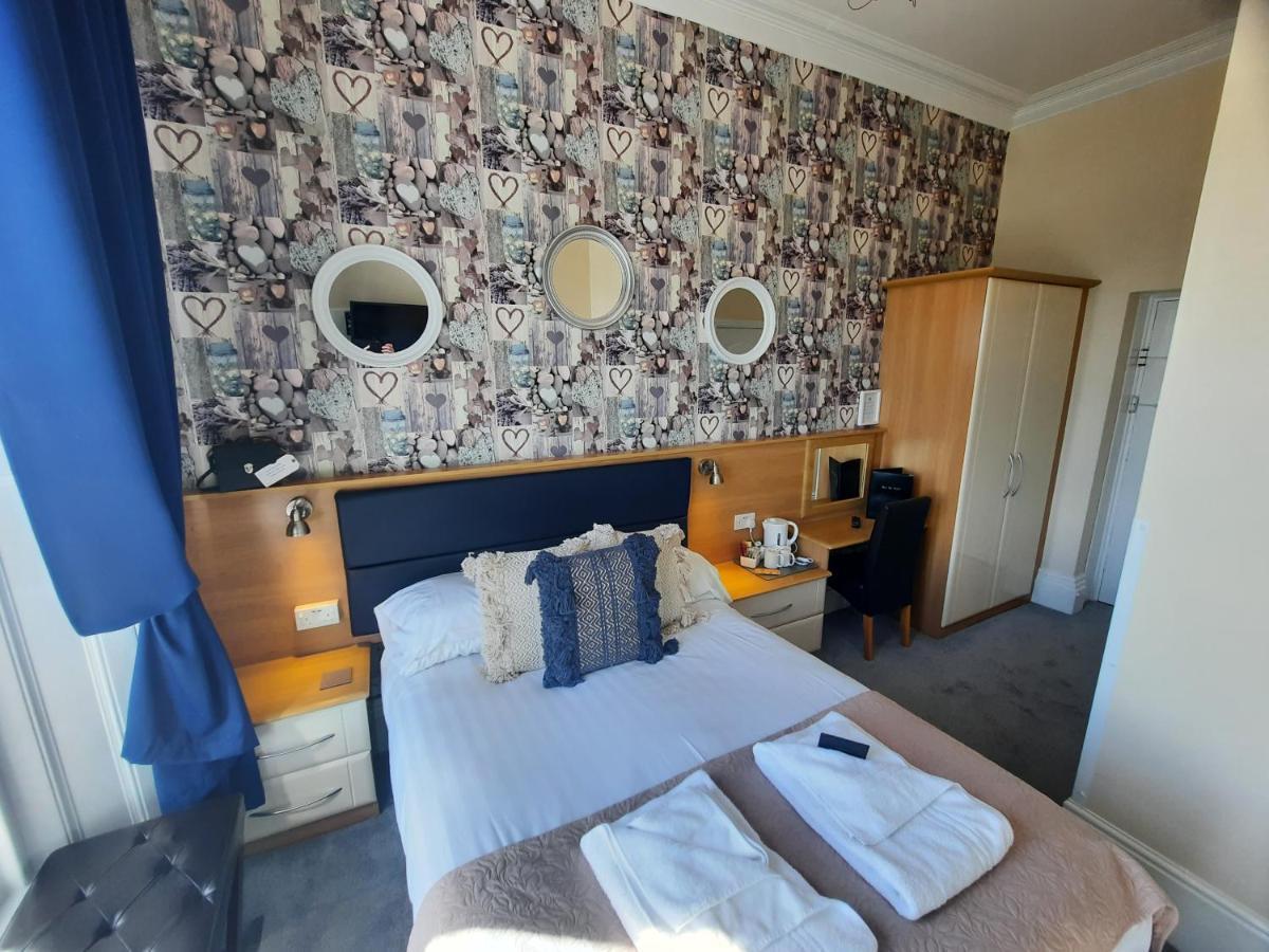 Bed and Breakfast Hen Dy Лландидно Экстерьер фото